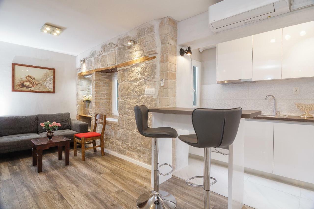 Stone Apartman Varos สปลิท ภายนอก รูปภาพ
