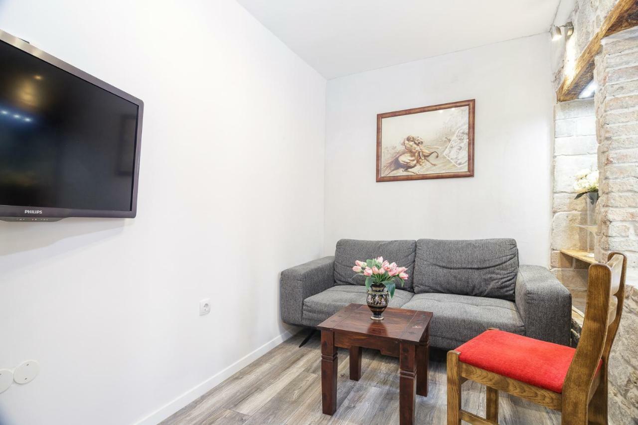 Stone Apartman Varos สปลิท ภายนอก รูปภาพ