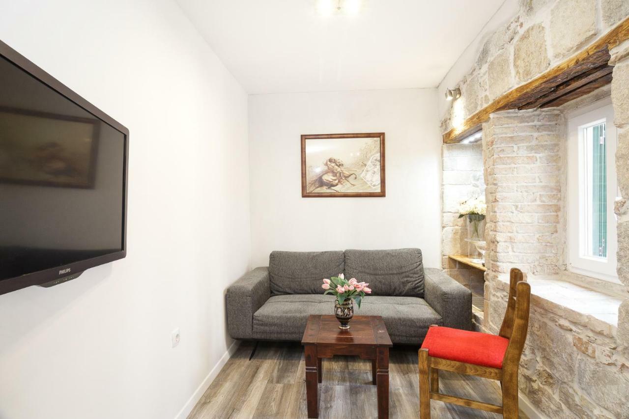 Stone Apartman Varos สปลิท ภายนอก รูปภาพ