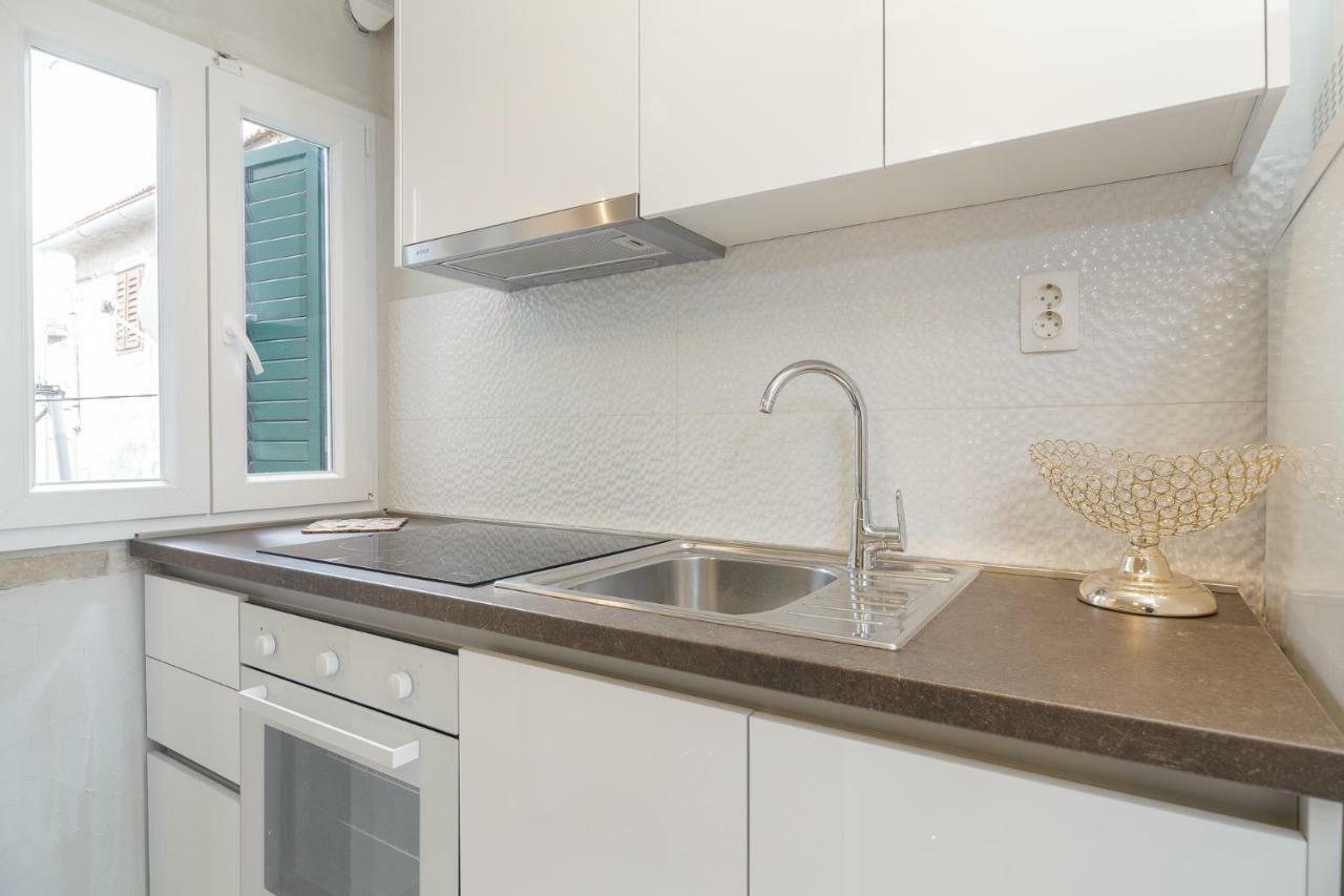 Stone Apartman Varos สปลิท ภายนอก รูปภาพ